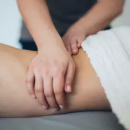 Metoda Spinal Touch: Jemná doteková terapie pro harmonizaci těla