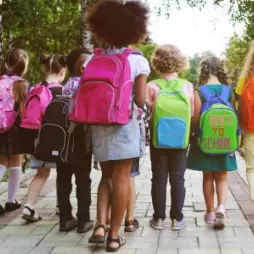 FYZIOporadna: na co se zaměřit při výběru školní aktovky či batohu?