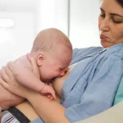 Bojkot kojení: Co způsobuje odmítnutí mateřského mléka a jak s ním zacházet?