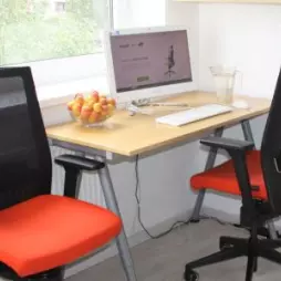Vyzkoušejte si revoluční zdravotní židle Adaptic přímo ve FYZIOklinice