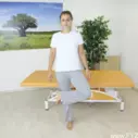 Protažení hýžďových svalů ve stoje