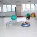 Core Training - vzpor na předloktích neboli „Plank“ - posun skrčeného kolene pod trup