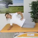 Aktivace šikmých břišních svalů v šikmém sedu