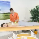 Míčkování dle Zdeny Jebavé - posouvání kožní řasy podél páteře