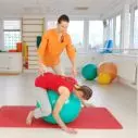 Cvičení na gymnastickém míči - Medvídek