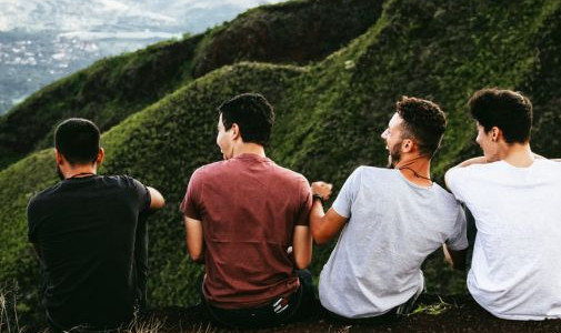 Mladí muži a erektilní dysfunkce: proč se objevuje už po třicítce a jak ji řešit?