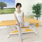 Protažení hýždí ve stoje