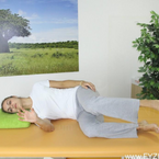 Napřímení páteře vleže na boku a stabilizace lopatek