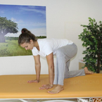 Klek na jedné noze - protažení přední a vnitřní části stehenního svalu