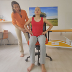 Cvičení na židli Adaptic - ležatá osmička