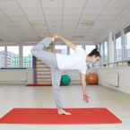 Jógová pozice tanečník - Nataradžásana