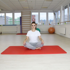 Jógová pozice turecký sed - Sukhásana