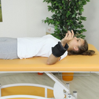 Protažení prsního svalu